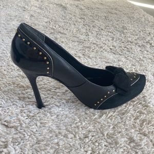 Black Pump stiletto heel with bow Size 7.5 New